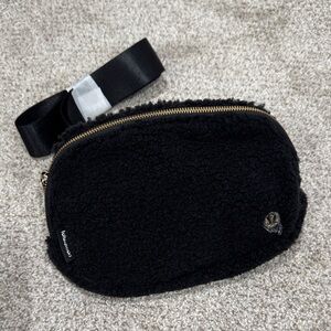 Lululemon Black/Gold Fleece Belt Bag